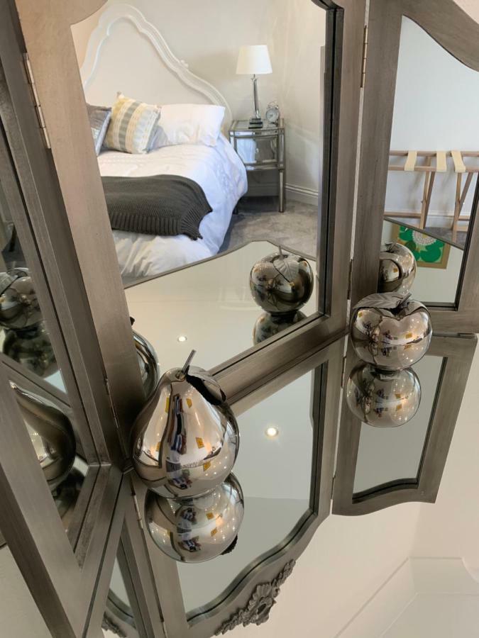 Luxury Panoramic Balcony Swindon Central ภายนอก รูปภาพ