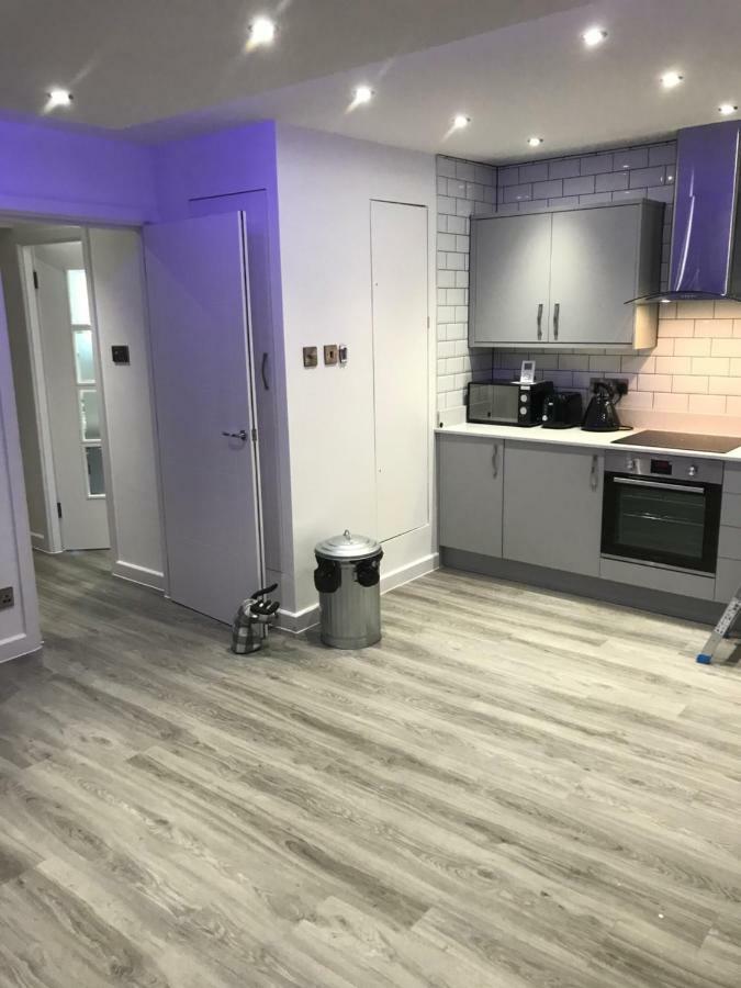 Luxury Panoramic Balcony Swindon Central ภายนอก รูปภาพ