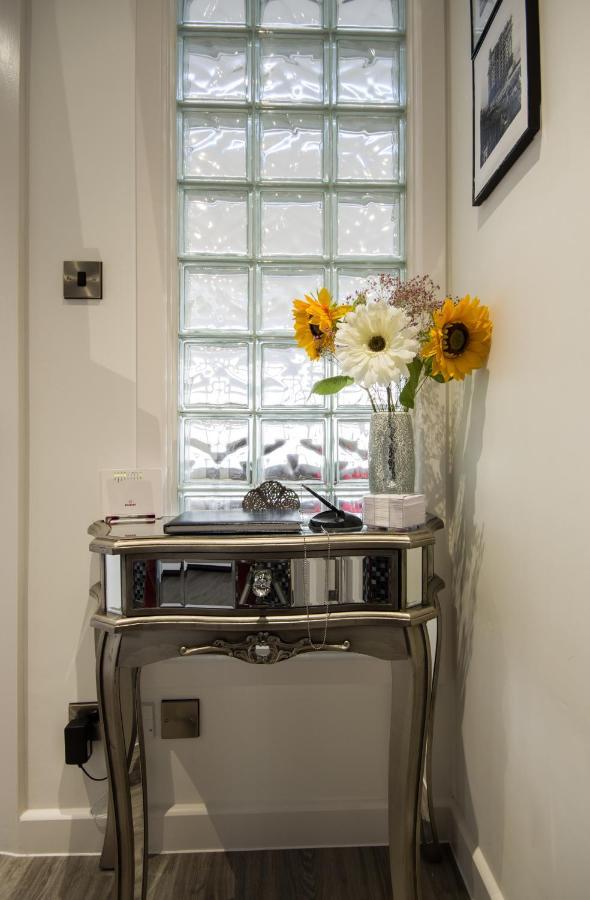 Luxury Panoramic Balcony Swindon Central ภายนอก รูปภาพ